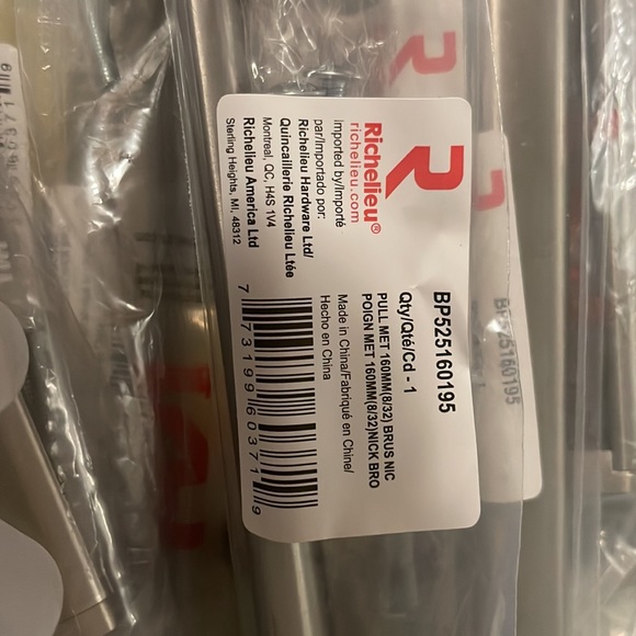 PACK OF 10 Richelieu Hardware 6-5/16 in (160 mm) Cabinet Pull Brushed Nickel - Picture 6 of 6